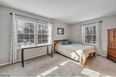 430 Poets Way, Mahwah, NJ 07430 - Photo 16