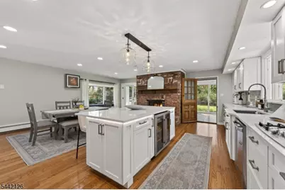 28 Spring Ridge Dr, Berkeley Heights Township, NJ 07922 - Photo 12