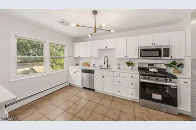 2037 Tampa Ter, Union Township, NJ 07083 - Photo 8