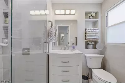 18 Stern Place, Woodbridge Township, NJ 08863 - Photo 20
