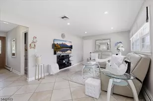 18 Stern Pl, Woodbridge Township, NJ 08863 - Photo 4