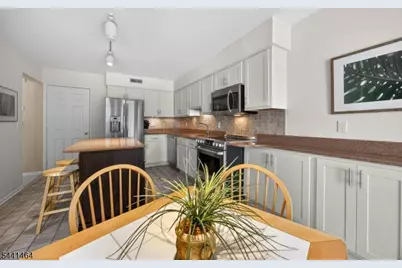 62 Manor Sq, Sparta Township, NJ 07871 - Photo 16