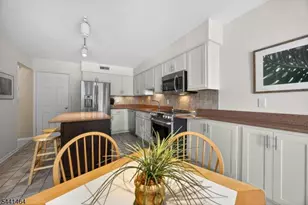 62 Manor Square, Sparta Township, NJ 07871 - Photo 16