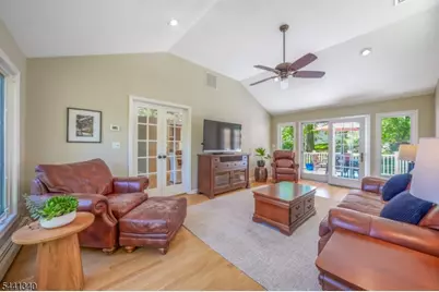 42 Chilton St, Bernardsville, NJ 07924 - Photo 4
