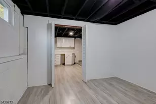 81 Hutchinson St, Clark Township, NJ 07066 - Photo 26