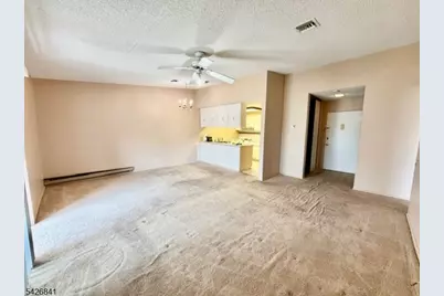 278 Crosse Dr #3F, Monroe Township, NJ 08831 - Photo 6