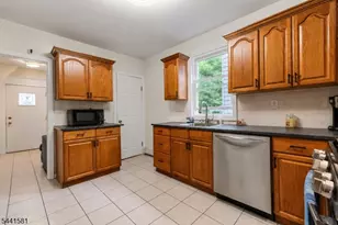 37 Fenner Ave, Clifton, NJ 07013 - Photo 8