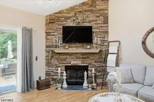 45 Rhea Run, Hampton Township, NJ 07860 - Photo 18