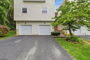 45 Rhea Run, Hampton Township, NJ 07860 - Photo 4