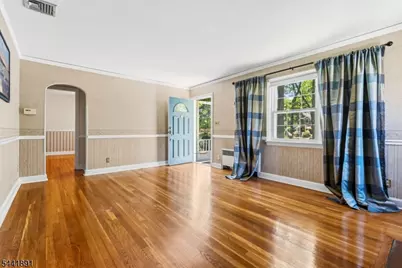 240 Summit Rd, Mountainside, NJ 07092 - Photo 8