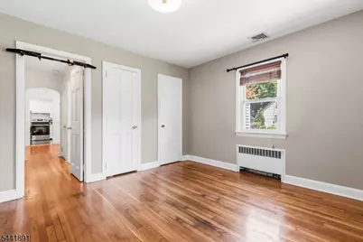 240 Summit Rd, Mountainside, NJ 07092 - Photo 6