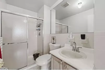 726 Harbortown Blvd, Perth Amboy, NJ 08861 - Photo 22