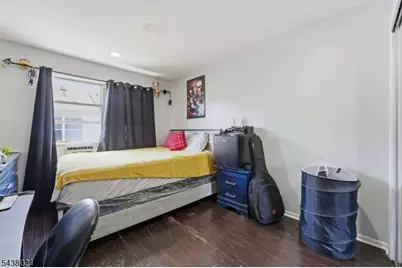 726 Harbortown Blvd, Perth Amboy, NJ 08861 - Photo 24
