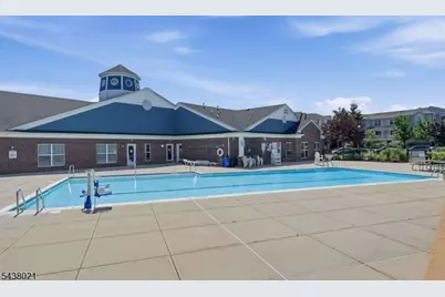 726 Harbortown Blvd, Perth Amboy, NJ 08861 - Photo 38