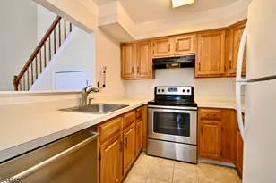 4 Cedar Ct, Bedminster Township, NJ 07921 - Photo 6