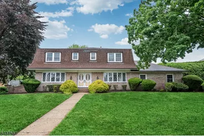 7 Glendale Ln, Fairfield, NJ 07004 - Photo 2