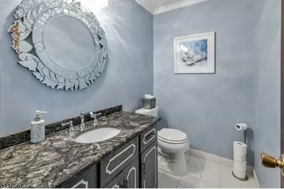 7 Glendale Ln, Fairfield, NJ 07004 - Photo 12