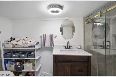 207 Van Winkle Ave, Nutley, NJ 07110 - Photo 18