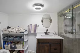 207 Van Winkle Ave, Nutley, NJ 07110 - Photo 18