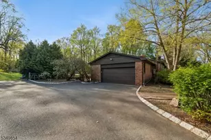 13 Skyline Dr, Warren Township, NJ 07059 - Photo 40