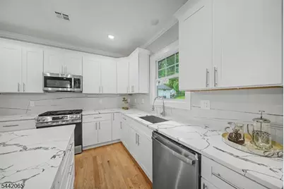 21 Willow Ave, Randolph Township, NJ 07869 - Photo 16