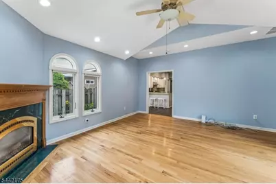 33 Myrtle Ave, Nutley, NJ 07110 - Photo 16