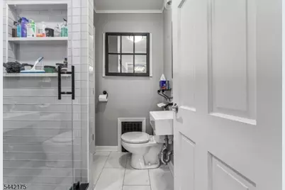 33 Myrtle Ave, Nutley, NJ 07110 - Photo 20