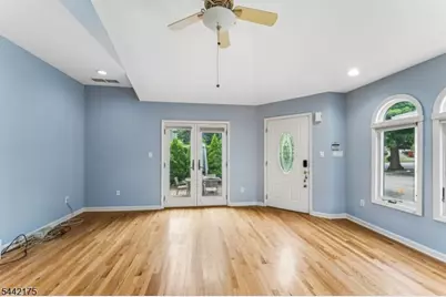 33 Myrtle Ave, Nutley, NJ 07110 - Photo 18