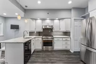 33 Myrtle Ave, Nutley, NJ 07110 - Photo 8