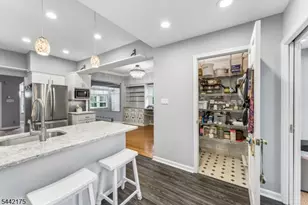 33 Myrtle Ave, Nutley, NJ 07110 - Photo 12