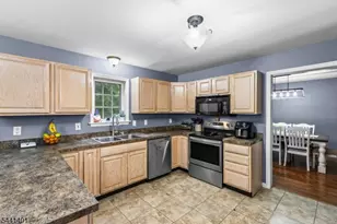 13 Cranberry Ledge Rd, Byram Township, NJ 07821 - Photo 8