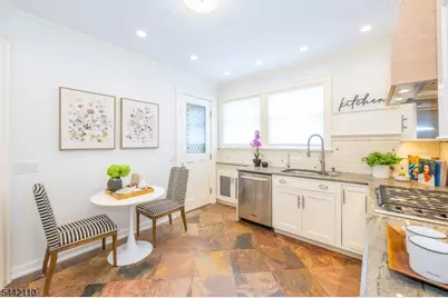 16 Upper Mountain Ave, Montclair, NJ 07042 - Photo 12
