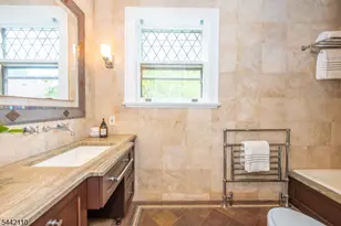 16 Upper Mountain Ave, Montclair, NJ 07042 - Photo 32