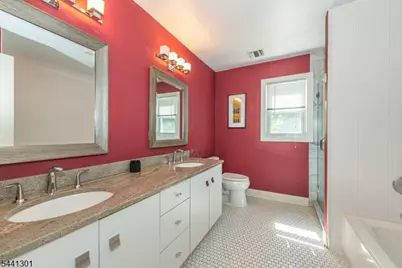 18 Teak Rd, Wayne, NJ 07470 - Photo 16