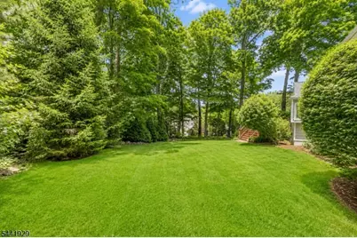 69 Penwood Dr, New Providence, NJ 07974 - Photo 10