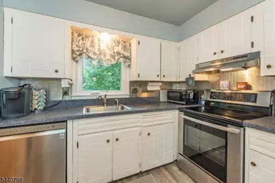 309 Knox Way, Hopatcong, NJ 07843 - Photo 6