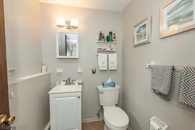 309 Knox Way, Hopatcong, NJ 07843 - Photo 14