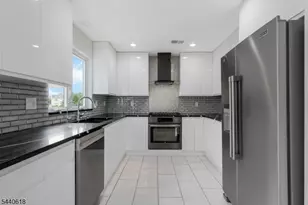 450 Vanderveer Rd, Bridgewater, NJ 08807 - Photo 8