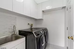 450 Vanderveer Rd, Bridgewater, NJ 08807 - Photo 18
