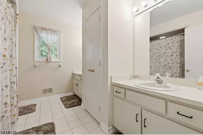 30 Willow Brook Ln, Clinton Township, NJ 08801 - Photo 32