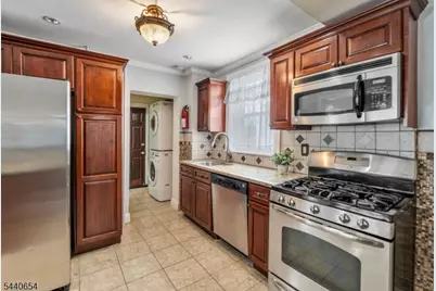 50 Spruce Ave, Ridgefield, NJ 07660 - Photo 6
