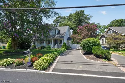 218 Maxwell Ave, Hightstown, NJ 08520 - Photo 2