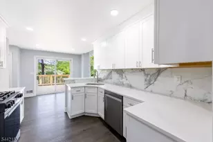 8 Sherwood Pl, Wharton, NJ 07885 - Photo 6