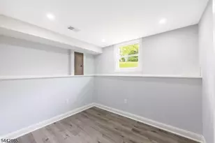 8 Sherwood Pl, Wharton, NJ 07885 - Photo 14
