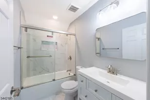 8 Sherwood Pl, Wharton, NJ 07885 - Photo 10