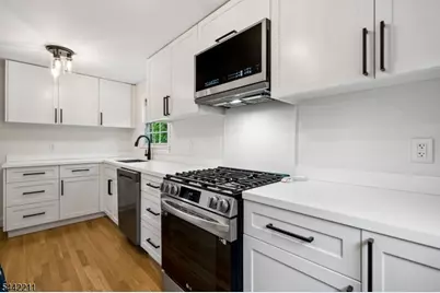 24 Iris Rd, Summit, NJ 07901 - Photo 14