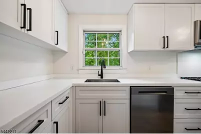 24 Iris Rd, Summit, NJ 07901 - Photo 12