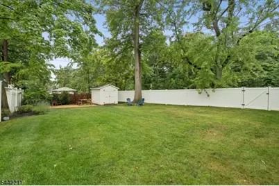 24 Iris Rd, Summit, NJ 07901 - Photo 32
