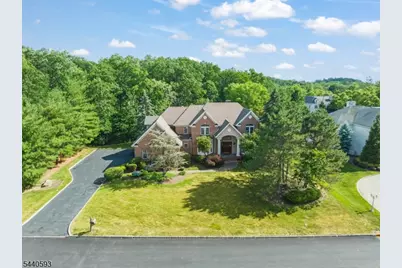 33 Fox Run, North Caldwell, NJ 07006 - Photo 2