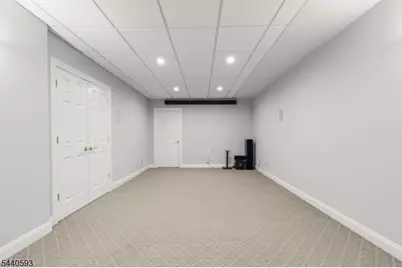 33 Fox Run, North Caldwell, NJ 07006 - Photo 42